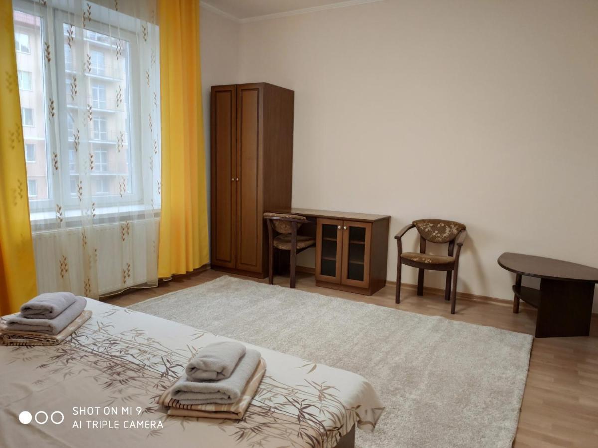 Apartments "Domovik" Івана Парканія 2А Кв 19 Mukachevo Exterior foto