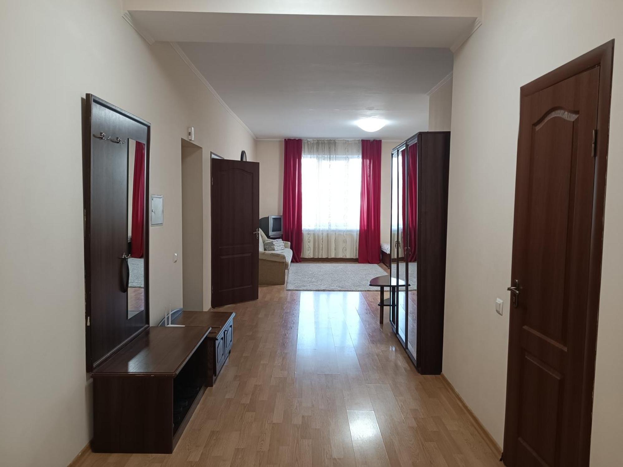 Apartments "Domovik" Івана Парканія 2А Кв 19 Mukachevo Exterior foto